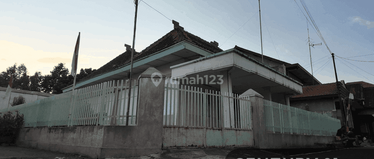 Rumah Luas Di Sumberrejo Cocok Untuk Keluarga Besar 1