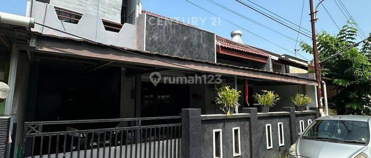 Rumah 2 Lantai Dengan Halaman Belakang Di Mergangsan 1