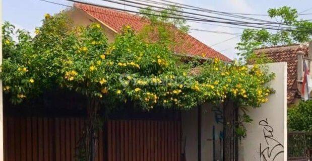 Rumah LB 200m2 Hanya 75 M Timur Hotel Lafayette Untuk Hunian 1
