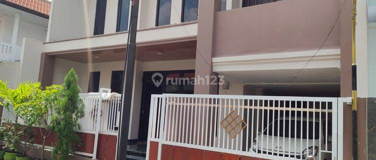 Rumah Tempat Tinggal 2 Lantai Lokasi Strategis di Waru, Sidoarjo 1