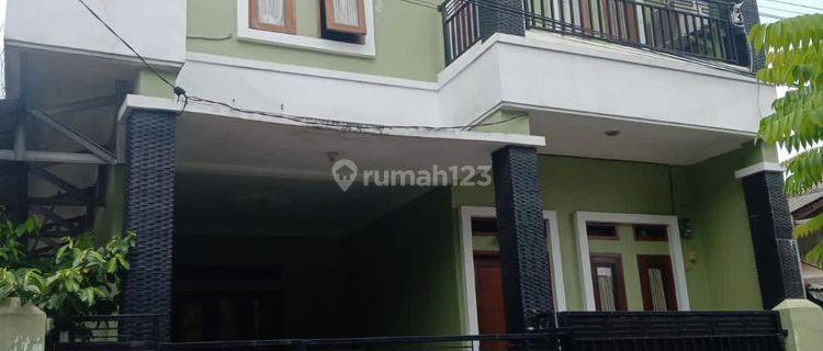 Disewakan Rumah 2Lt Type 3Kt 2Km Di Duren Sawit Jakarta Timur 1