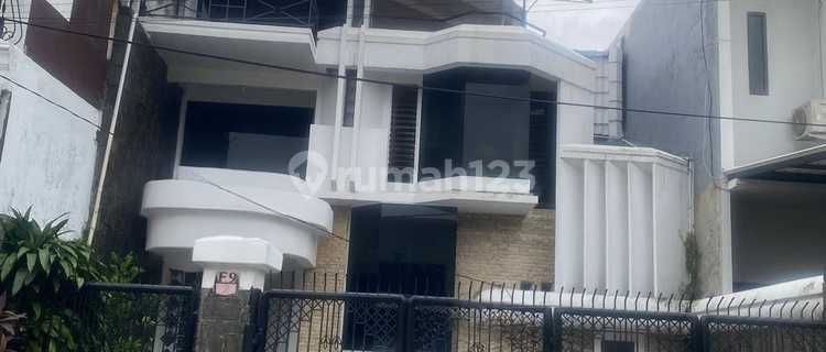 Rumah 2 lantai siap huni strategis di Pondok Kelapa Jakarta Timur 1