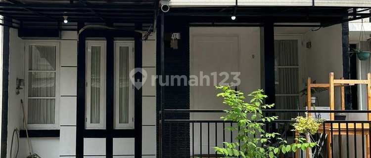 Minimalist 1.5-Story House Ready for Occupancy in Van Gogh Zone at Legenda Wisata Bogor 1