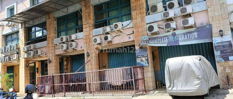 3 Ruko Jadi Satu Kompleks Parkir Terluas Di Tidar Surabaya 1