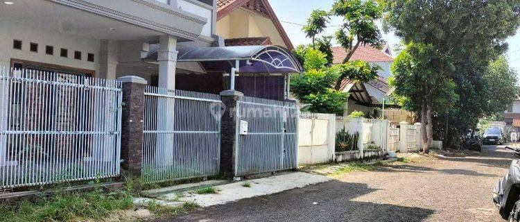 Rumah Bagus Semi Furnished SHM Dekat Tsm Gatot Subroto, Bandung 1