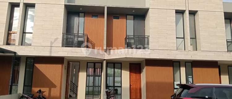 At Home Jl.Pasar 2 Ringroad Medan 1