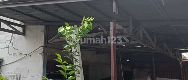 For Sale: 2-Story Boarding House at Jl. Mistar Gg. Garuda 24D, Medan Petisah 1