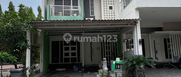 For Sale by Auction, House Location at Gresik Baru Manyar Housing Estate. 1