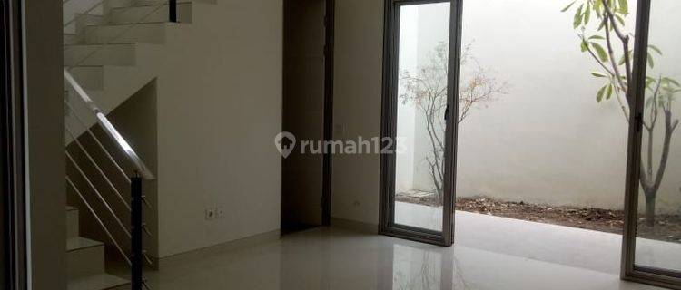 Rumah 2 Lantai Greenland Superindo Laban 1