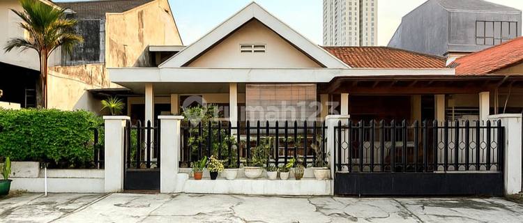 Rumah Lama Hitung Tanah Dalam Kompleks Tenang, Cocok Untuk Hunian 1