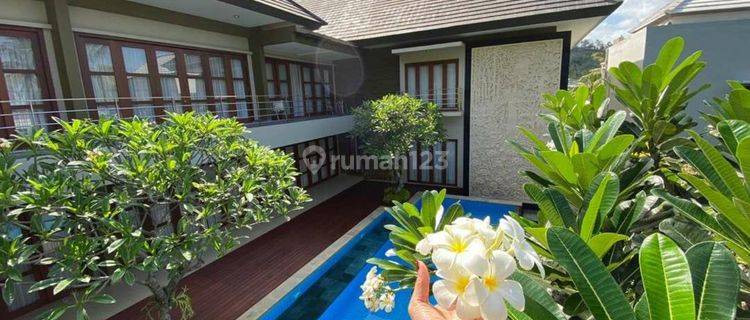 Villa di Senggigi, Lombok Barat 1.756 m SHM 1