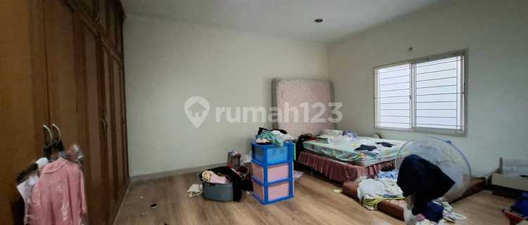 Rumah Jual Cepat Residence One 5 Kamar Tidur Dekat Binus 1