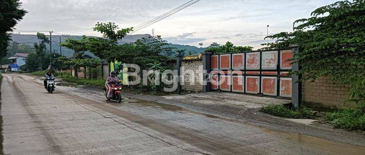 Gudang Pinggir Jalan Raya Ring Road 1 1