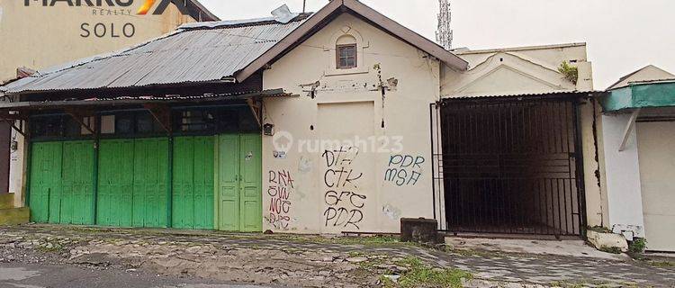 Disewakan Rumah Dan Ruang Usaha Tengah Kota 1