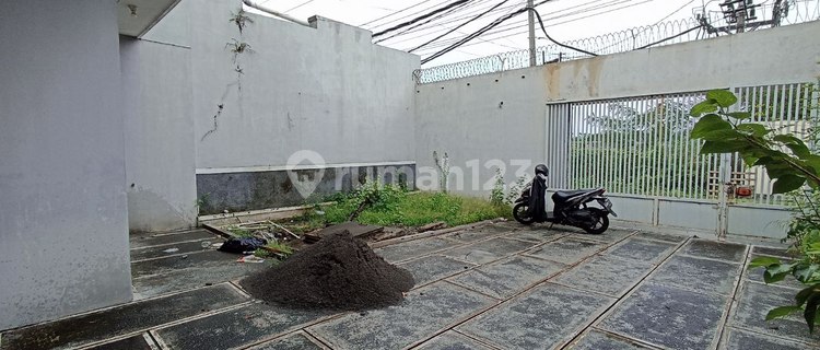 Special new Solo rental house ready to occupy!!! Near Graha Peni housing. 1