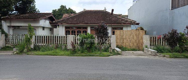 disewakan rumah untuk usaha resto dan coffee 1