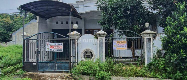 Rumah di Perum Jl. Srondol Bumi Indah Dekat Area Kampus 1