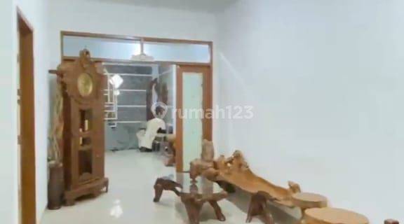 Rumah Cantik Full Furnished Dalam Komplek Di Antapani, Arcamanik 1