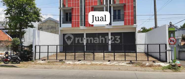 DIJUAL 3 RUKO BARU JEJER DI TEPI JL RAYA UTAMA 1