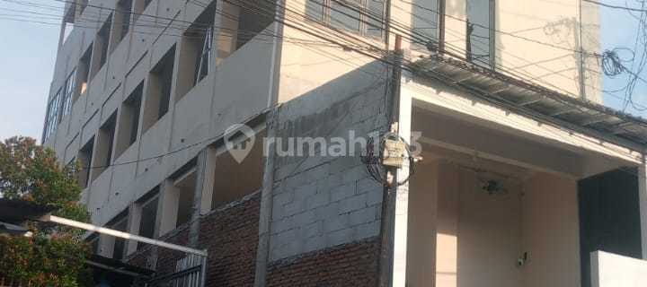 FOR SALE THREE-STORY BOARDING HOUSE, WELL-MAINTAINED AND CURRENTLY OPERATIONAL 1