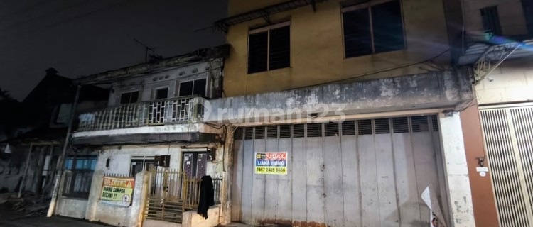 DI JUAL RUMAH 2 BANGUNAN JEJER DI KOTA LAMA SEMARANG 1