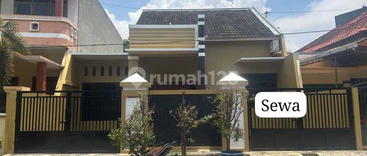 FOR RENT FURNISHED HOUSE READY TO OCCUPY IN PURI ANJASMORO SEMARANG 1