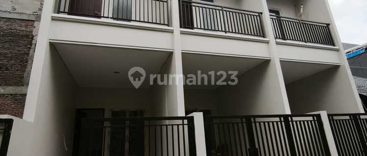 Beautiful Still New Three-Story House Duri Kepa 1