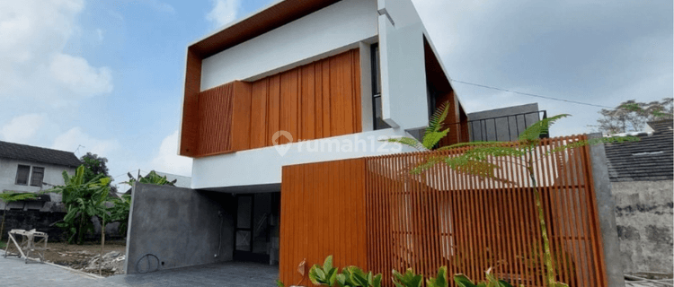 Jual Rumah Mewah 2 Lantai Baru di Perumnas Condong Catur Depok Sleman, Condong Catur 1