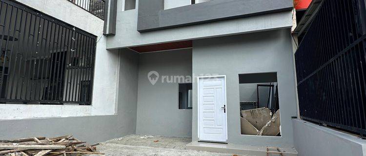 Rumah Baru Siap Huni Lokasi Ngum Di Jl. Bunga Terompet 1