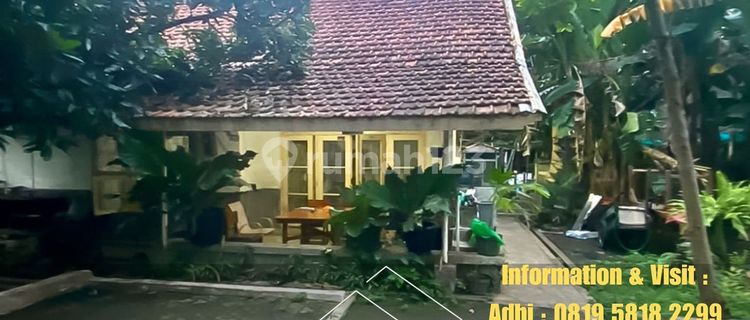 For Sale Land with Free House in Strategic Area Kebayoran Baru 1