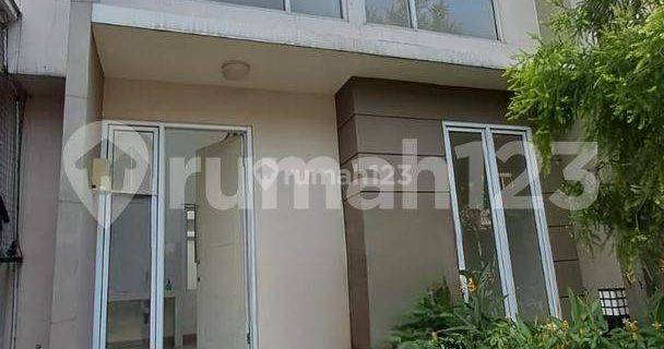 Rumah Bagus Unfurnished Cluster Boston Gading Serpong, Tangerang 1