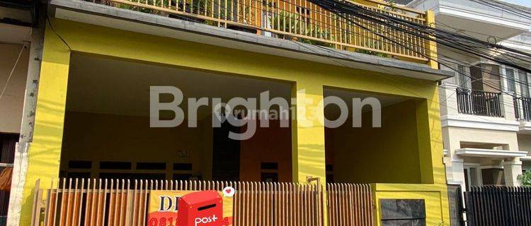 RUMAH DIJUAL 2 LANTAI DALAM PERUMAHAN 1