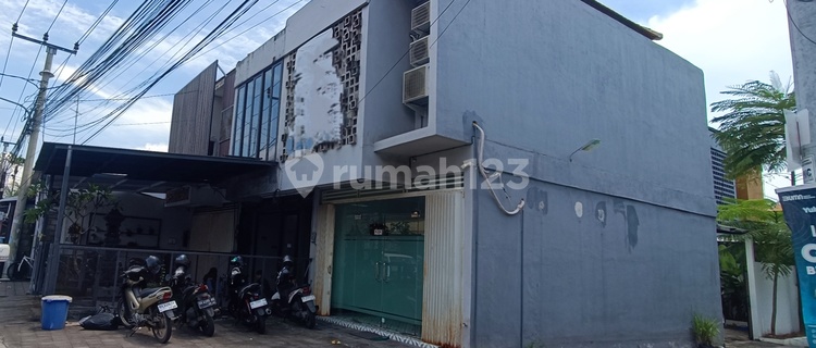 Affordable Strategic Shop House in Tukad Balian, Renon 1