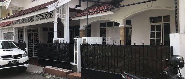 Rumah Semi Furnished SHM di Komplek Taman Kopo Indah, Bandung 1