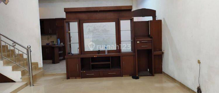 Rumah 3 Lantai Di Komplek Cemara Asri Jl.cherry Shm Bagus 1