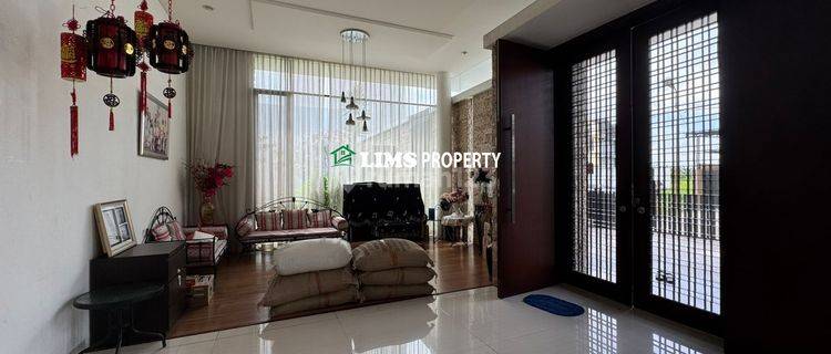 Dijual Villa Komplek Graha Metropolitan Jalan Kapten Sumarsono, Medan Helvetia Kondisinya Siap Huni Fully Furnished  1