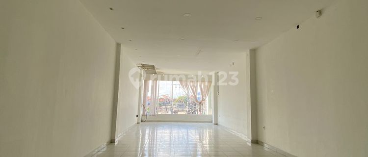 For Rent 3-Story Shop House in West Tengku Umar 1