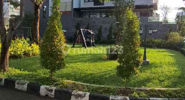 Disewakan Rumah Permata Buana, Sangat Nyaman 1