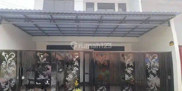 Disewakan Rumah Di Pondok Bambu Jakarta Timur 1