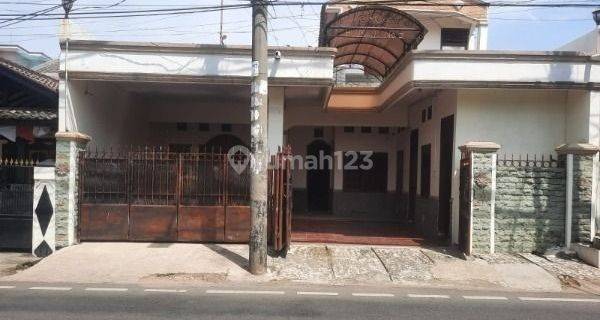 Rumah 2 Lantai Cocok Untuk Tempat Usaha Daerah Pondok Kopi 1