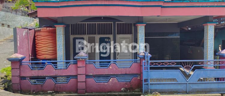rumah di sewakan di pusat kota samarinda jalan Wolter Monginsidi 1