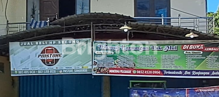 House and shop by the side of a busy road with heavy traffic. On Jalan DI Panjaitan, Samarinda. 1