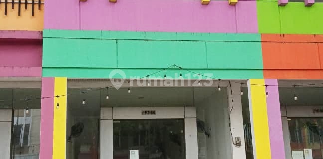 For Rent: 4-Story Shop House at Topaz Summarecon Bekasi 1
