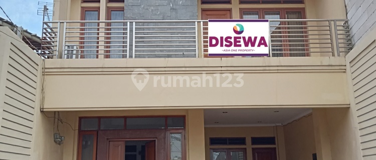 1-Story Shop House with Spacious Parking in Kramat Asem, Utan Kayu, East Jakarta 1
