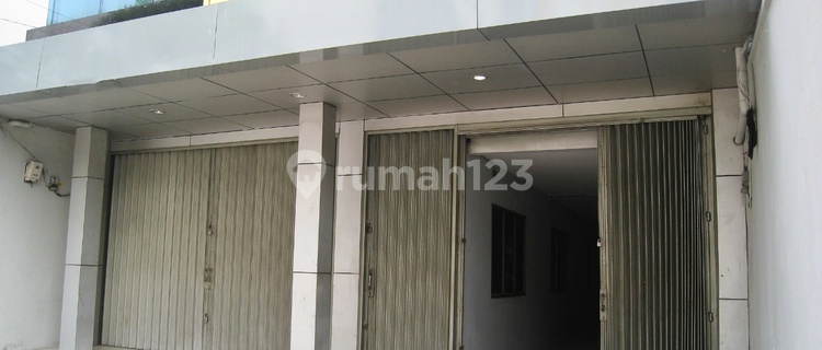 For Rent Strategic 2-Story Shop House in Utan Kayu, Matraman 1