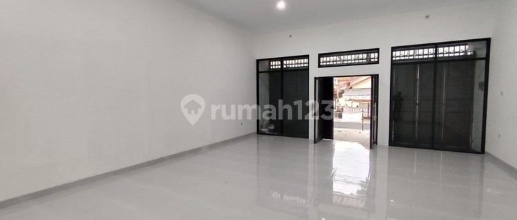 New Strategic Shop House near Maguwoharjo Stadium Yogyakarta 1