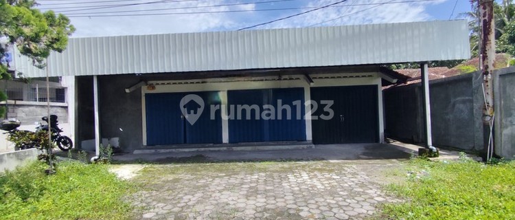 For Rent: Strategic Shop House on National Roadside, Busy Commercial Area, Tridadi, Sleman. 1