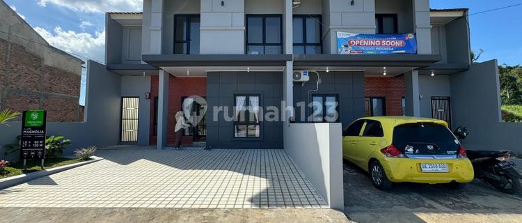 Rumah Mewah 2 Lantai Lokasi Super Strategis 1