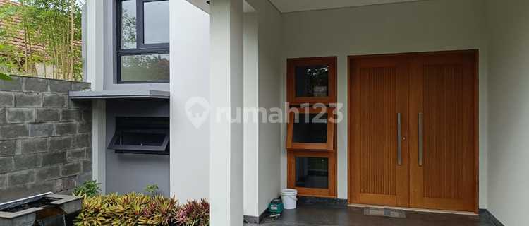 Dijual Rumah Lux Modern Siap Huni Lokasi di Pusat Kota Sayap Gatot Subroto Bandung 1