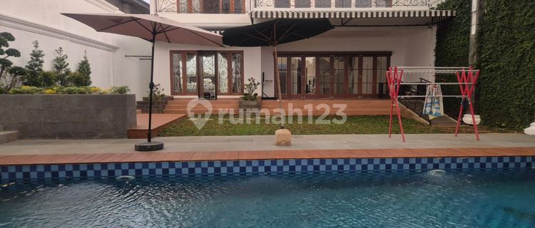 Beautiful Luxury 2-Storey House Strategic Location in Kemang, South Jakarta 1